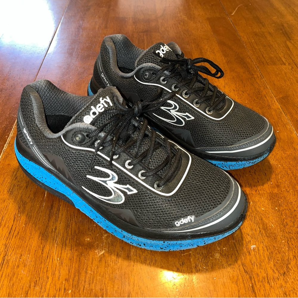 G-defy Might Walk Black Blue. Size 10